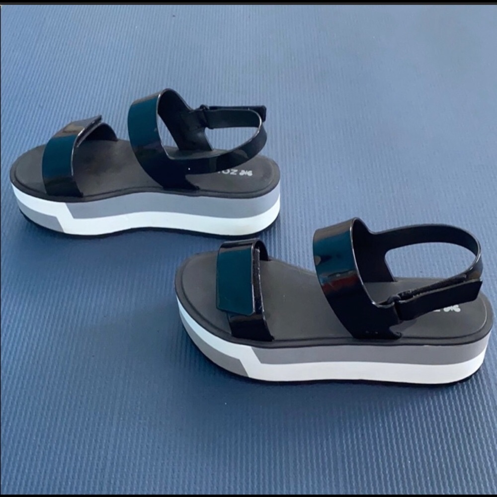 Trendy platform sandals